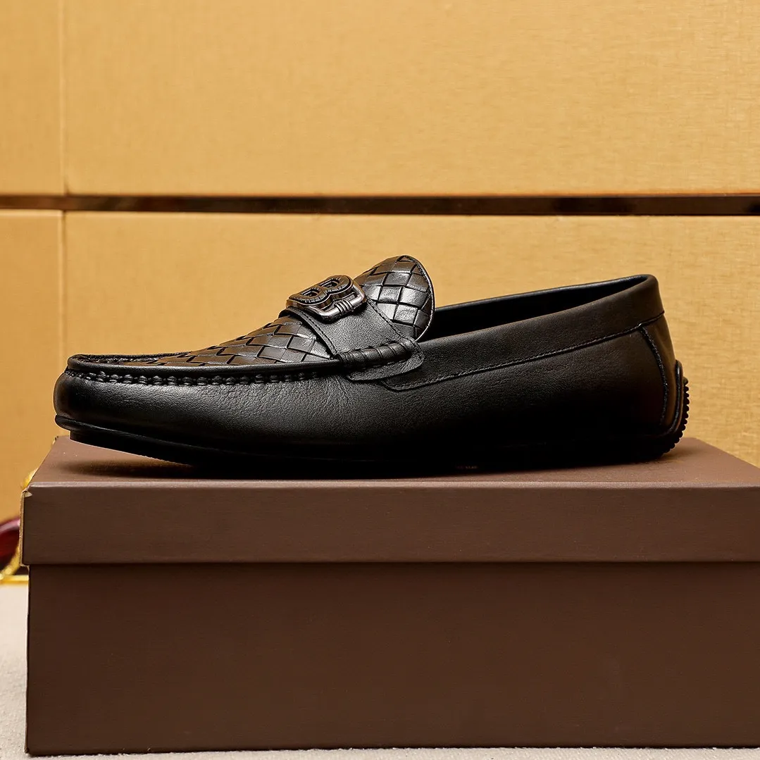Men's Men's Shoes 💰: 420 💐BV Men's Slip-on Shoes® [BOTTEGA VENETA] Official website counter new model, one-to-one mold opening ⚠Italian calfskin embossed ➕Cow 🐂 leather lining. Driving slip-ons, available at counters, sizes 39-44 (38.45🉑️customized)